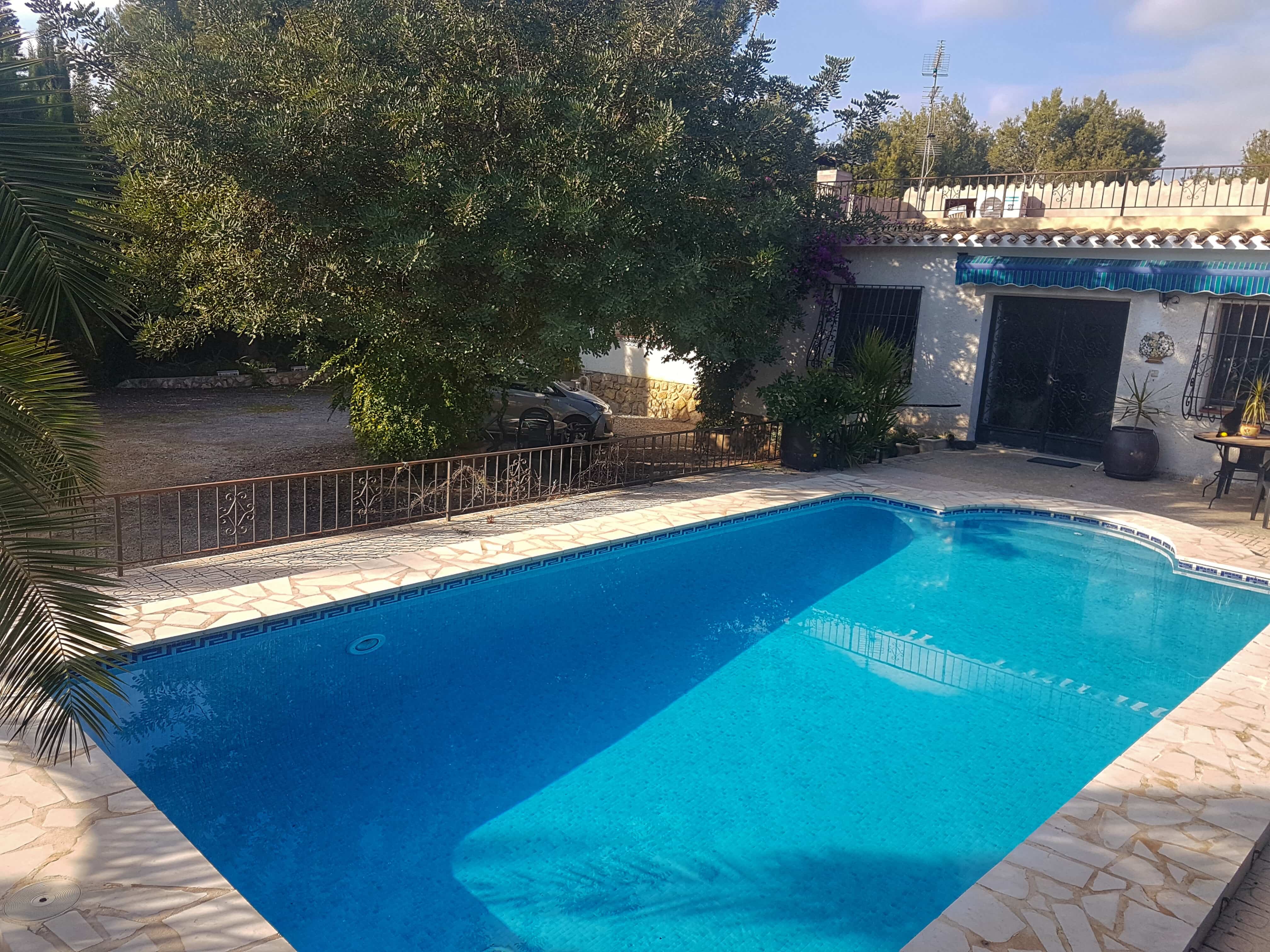buy house with swimming pool alfaz del pi